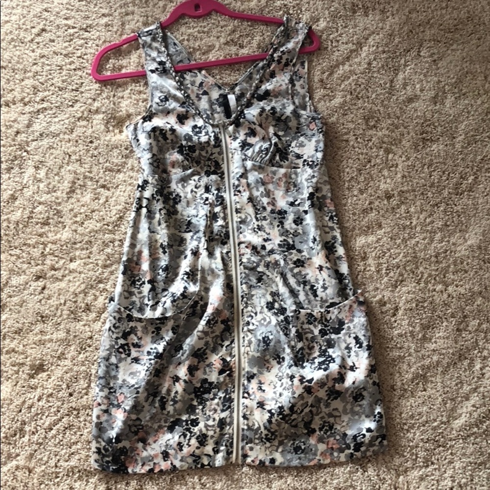 Beautiful printed zipper dress